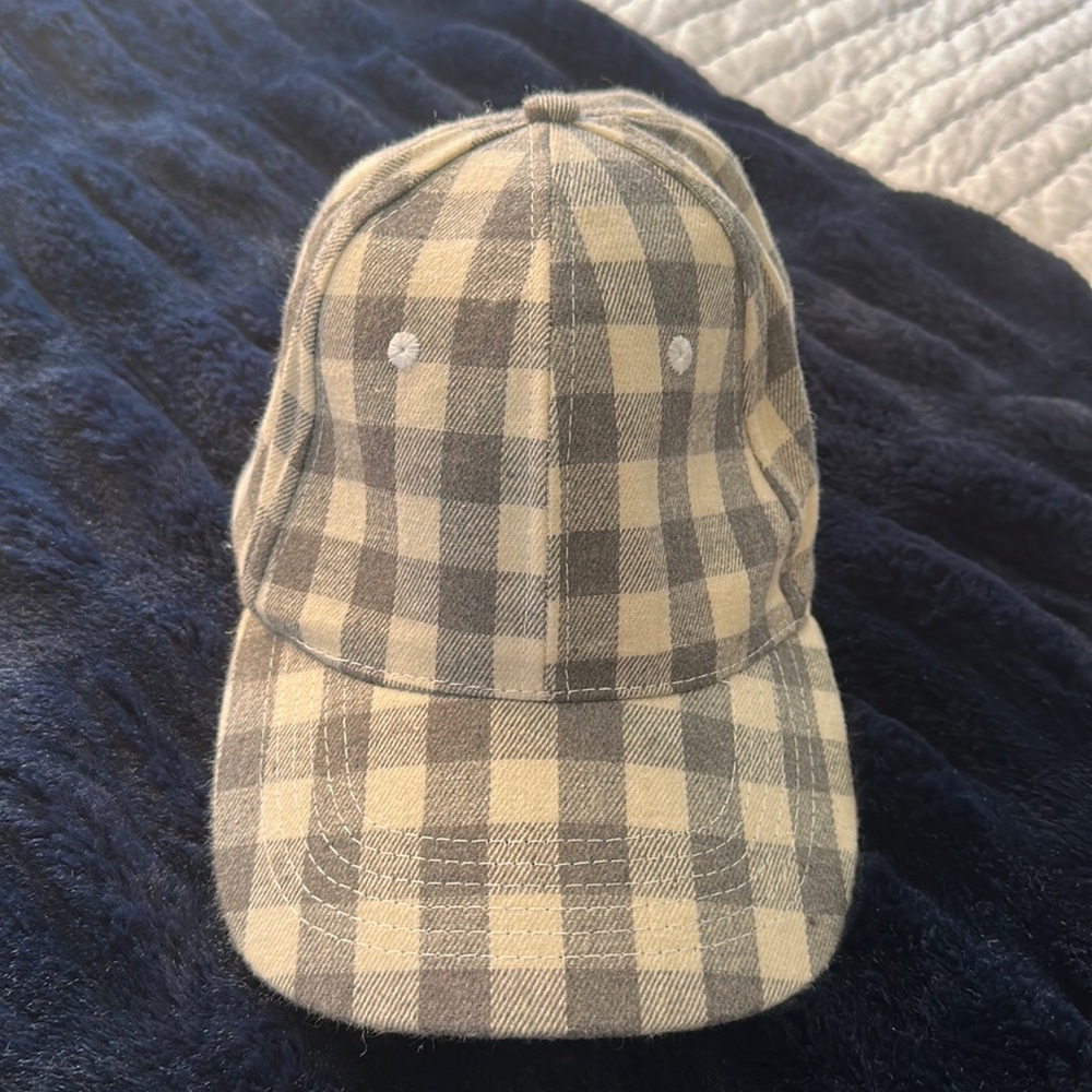 Grey plaid hat
